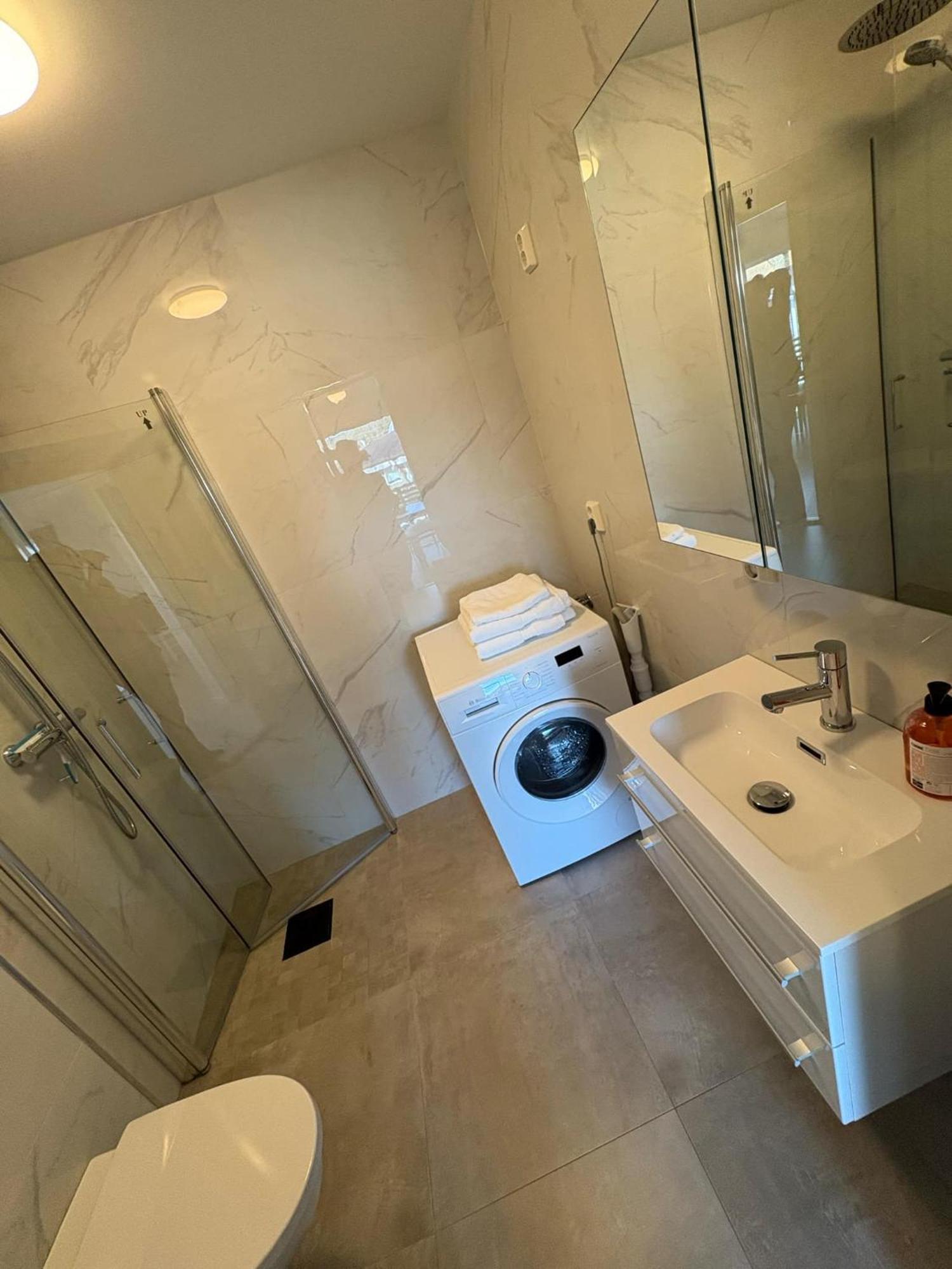 Lisas Apartment, Private New 1 Bedroom And 1 Living Room With Sofa Bed And Big Windows, Share With Nobody Oslo Zewnętrze zdjęcie